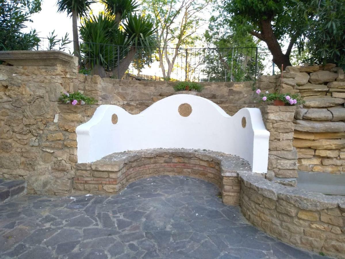 Hotel Casale Di Benedetto Caltagirone Exterior foto